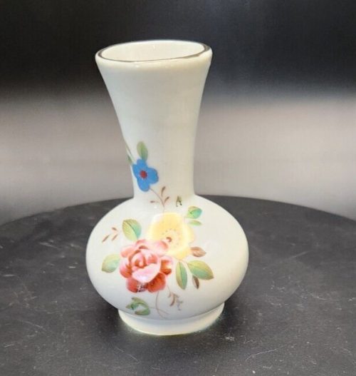 Decorative Chinese floral bud vase for home decor and floral arrangements.