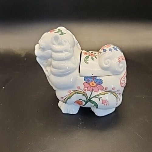 1981 Japanese folk art painted Foo Dog trinket box.