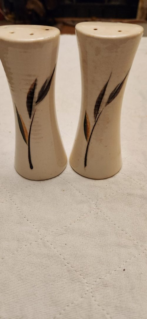 Mid Century Salt and Pepper Shakers with Wheat Stalk Design.