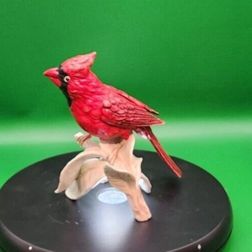 Goebel Cardinal bird figurine, 1969 West Germany porcelain, signed collectible porcelain bird.